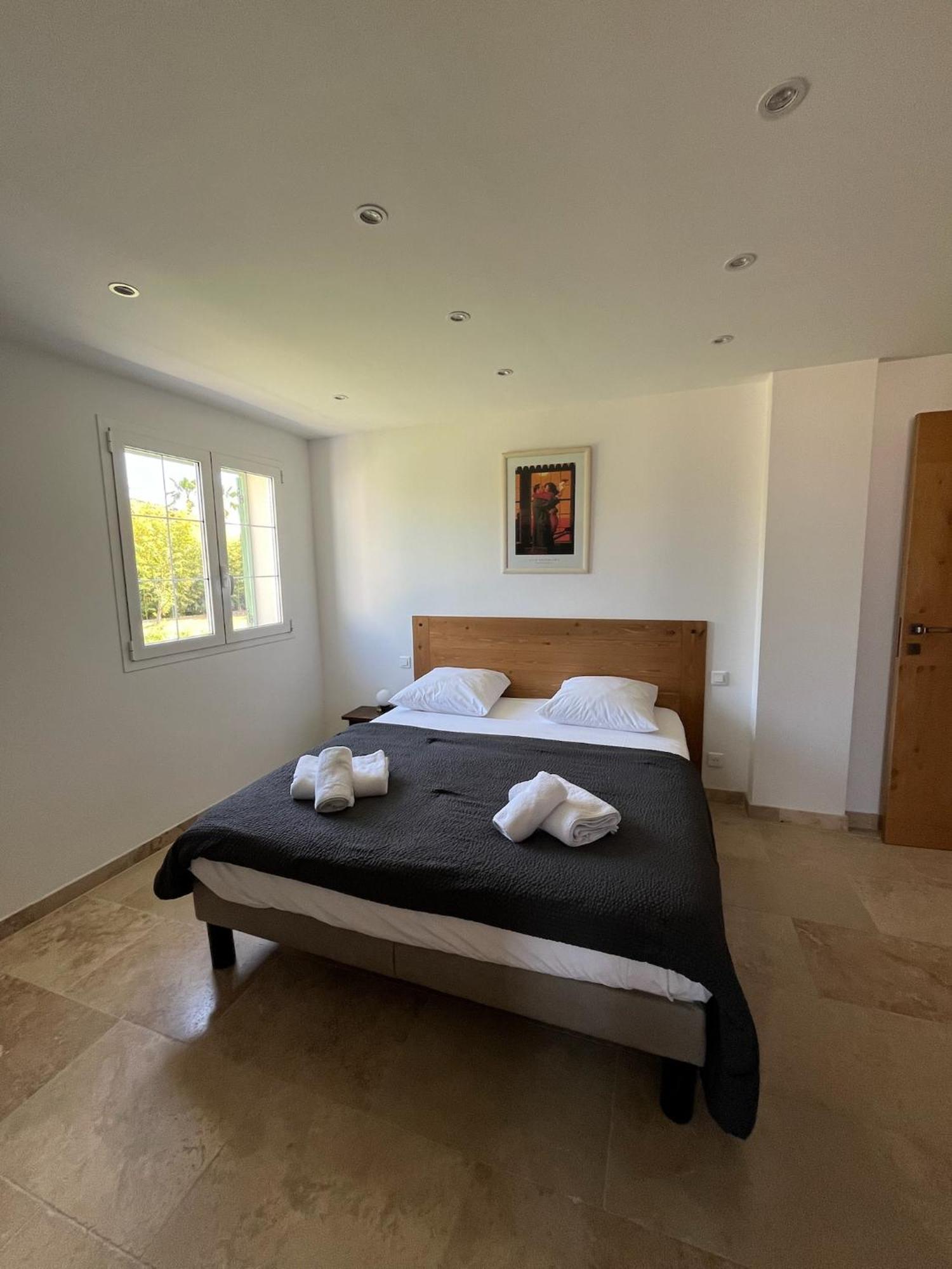 Les Villas Du Parc อองทีบส์ ภายนอก รูปภาพ